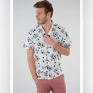 White & Black Tropical Floral Short Sleeve Button Front Men’s Top Hawaiian Luau